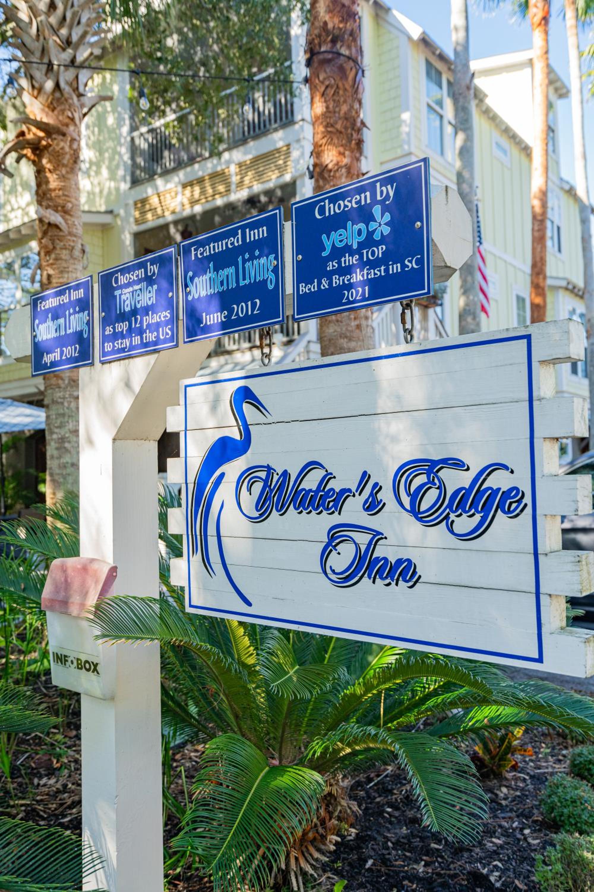 Water's Edge Inn - Adults Only