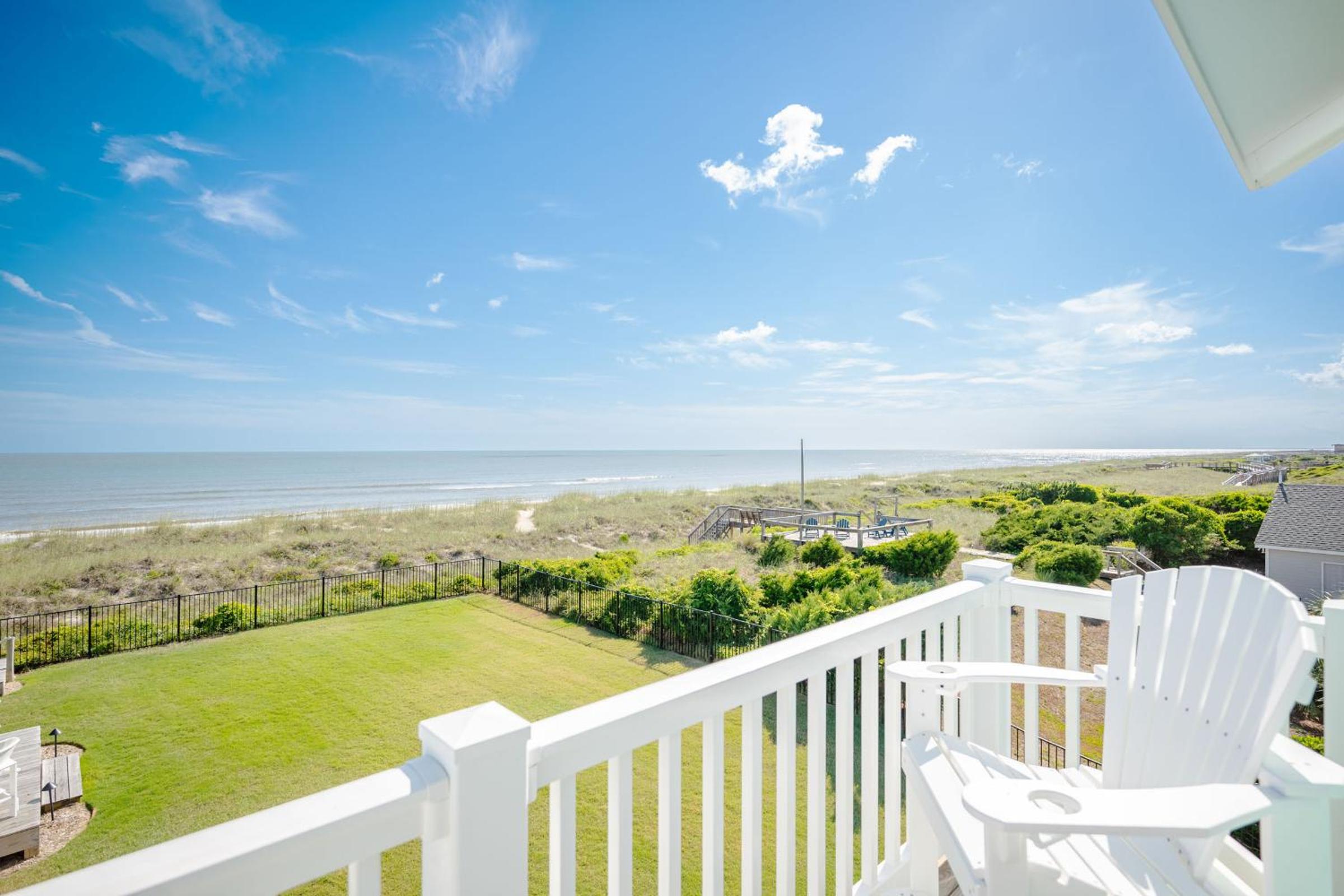 Serenity by the Sea by Oak Island Accommodations
