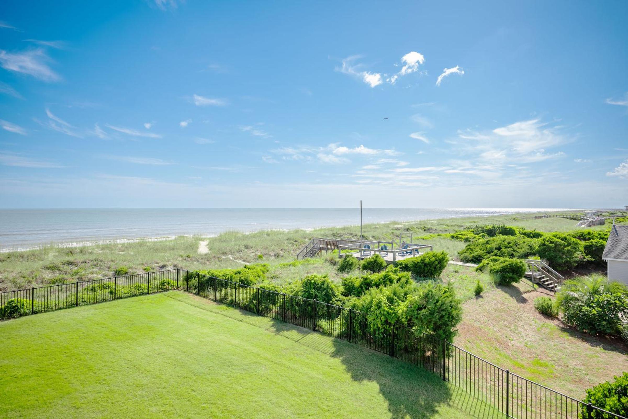 Serenity by the Sea by Oak Island Accommodations