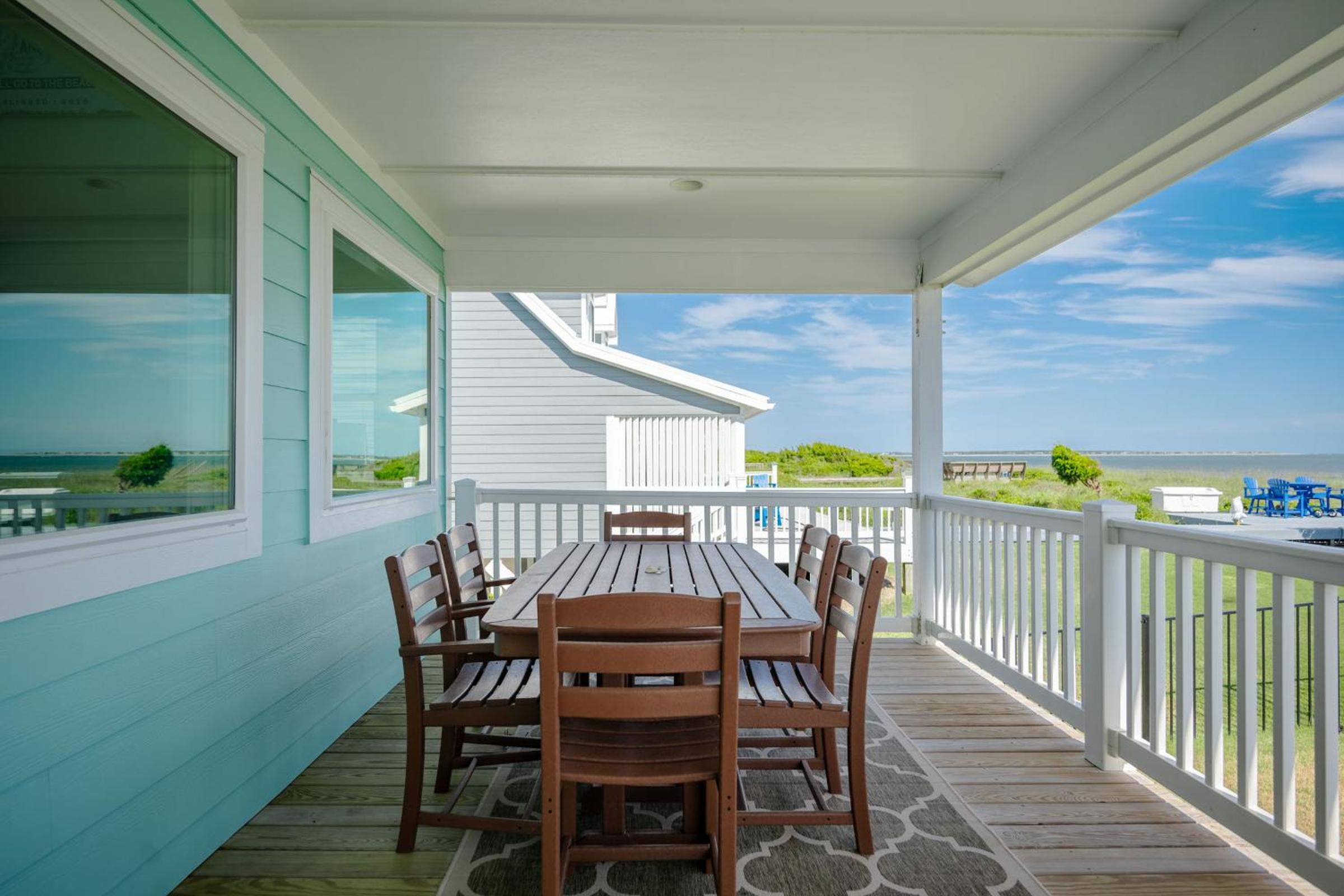 Serenity by the Sea by Oak Island Accommodations
