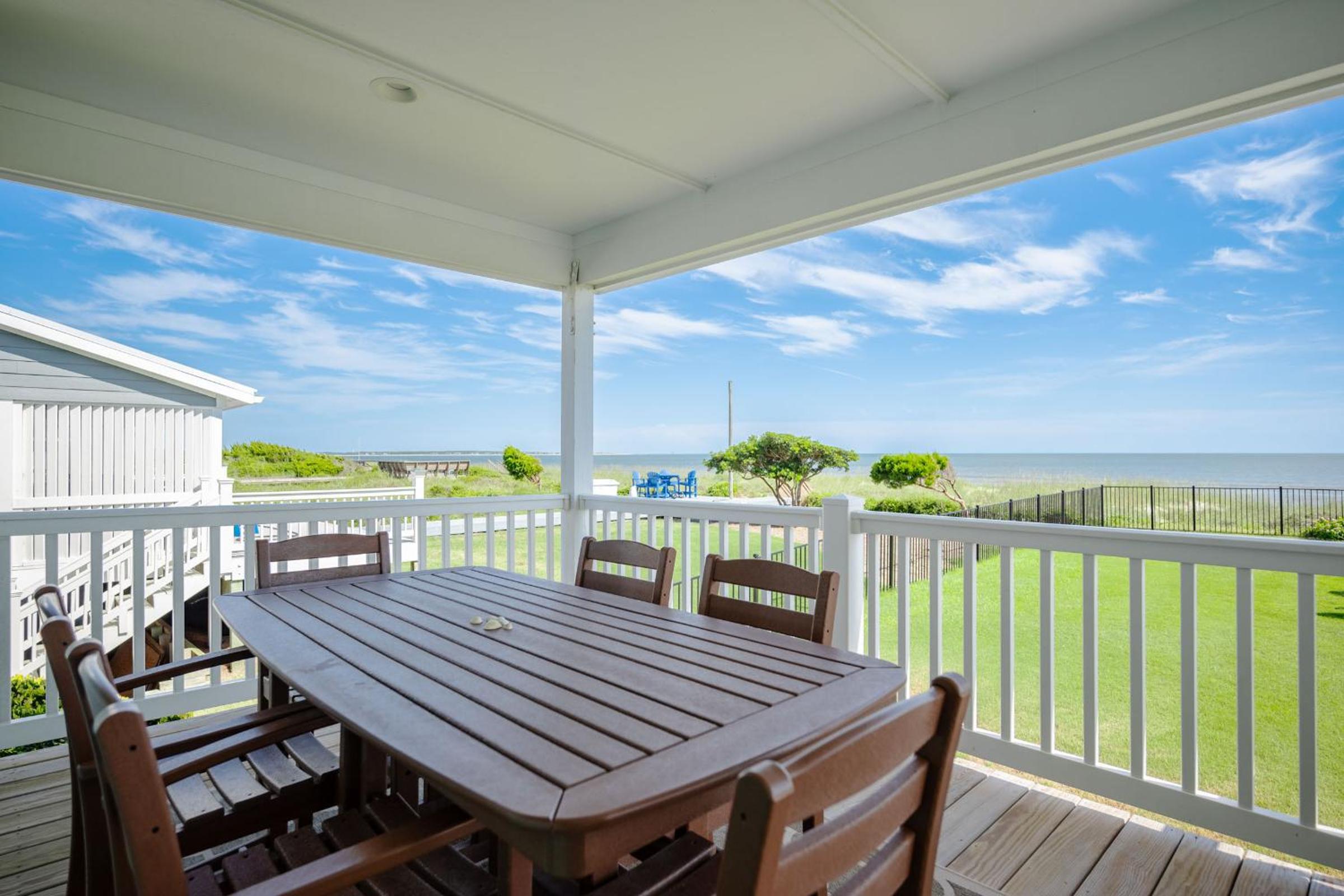 Serenity by the Sea by Oak Island Accommodations