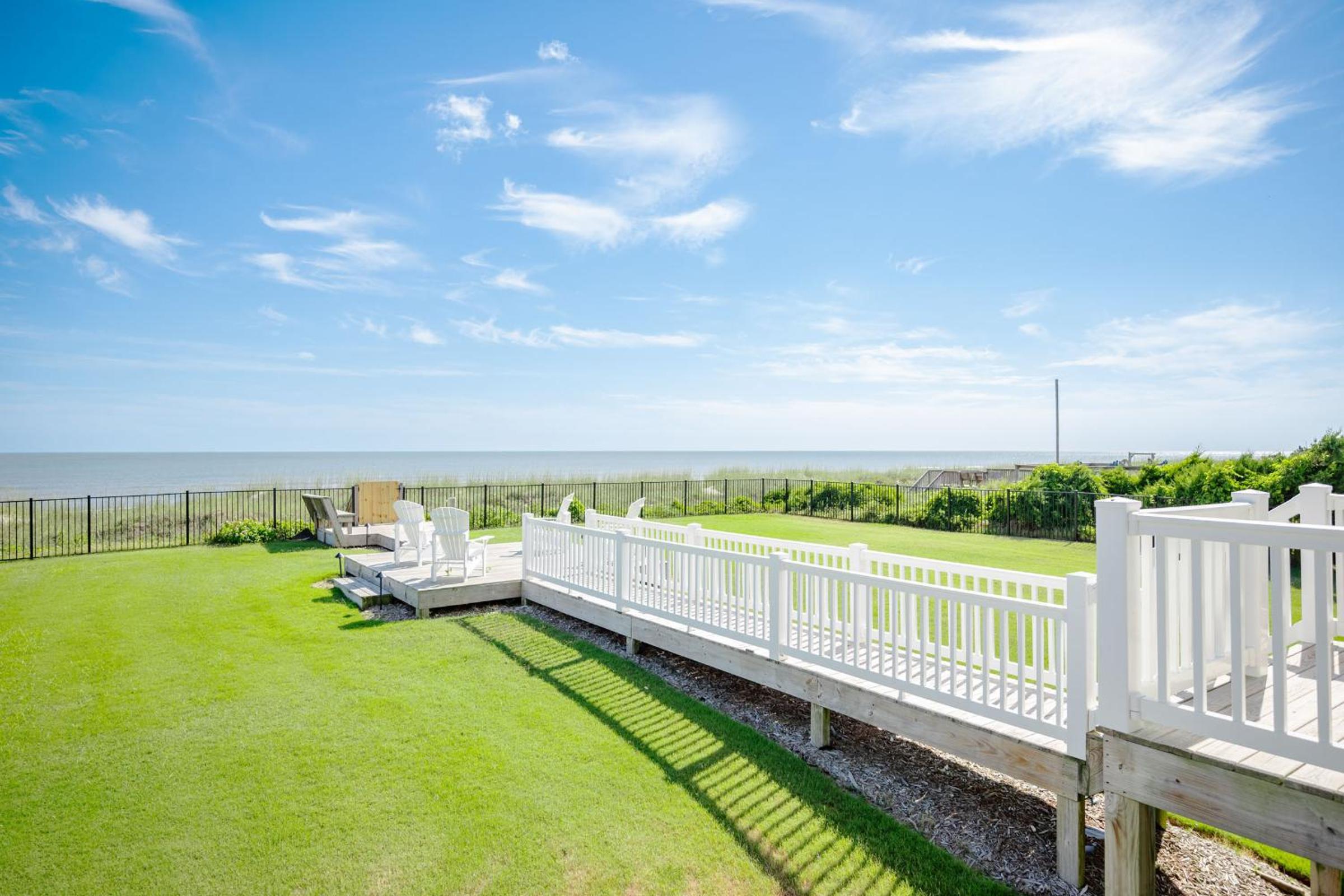 Serenity by the Sea by Oak Island Accommodations