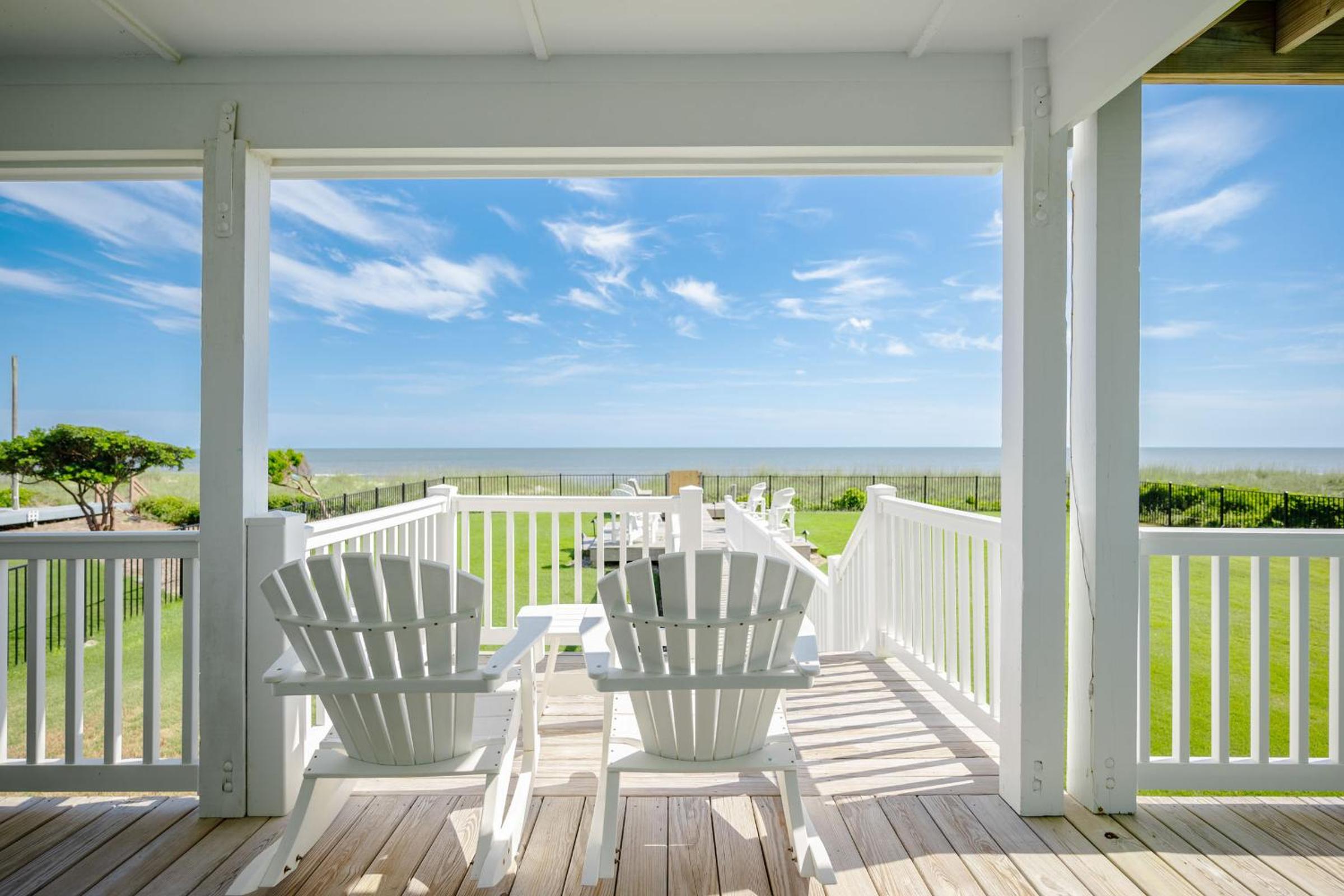 Serenity by the Sea by Oak Island Accommodations