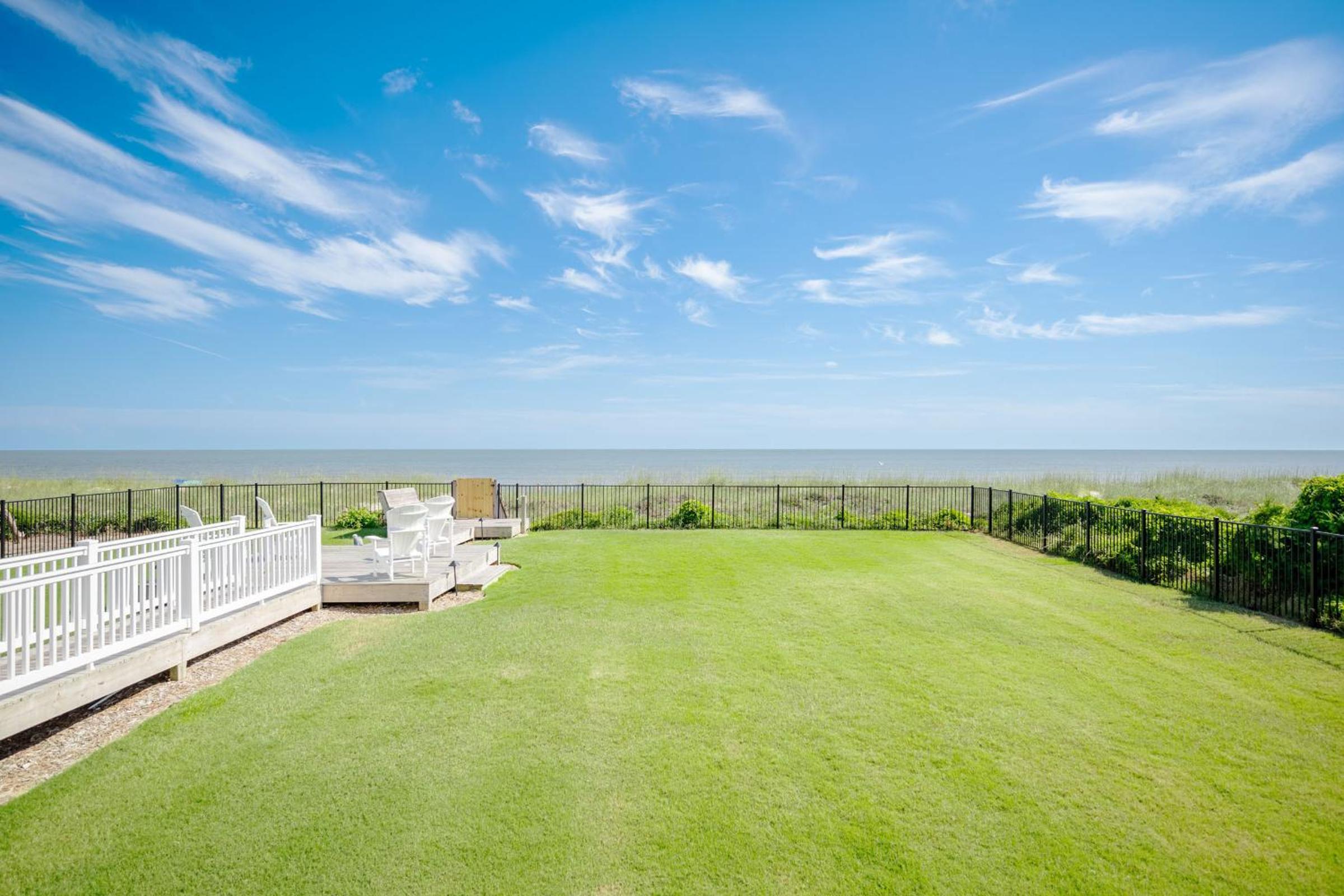 Serenity by the Sea by Oak Island Accommodations