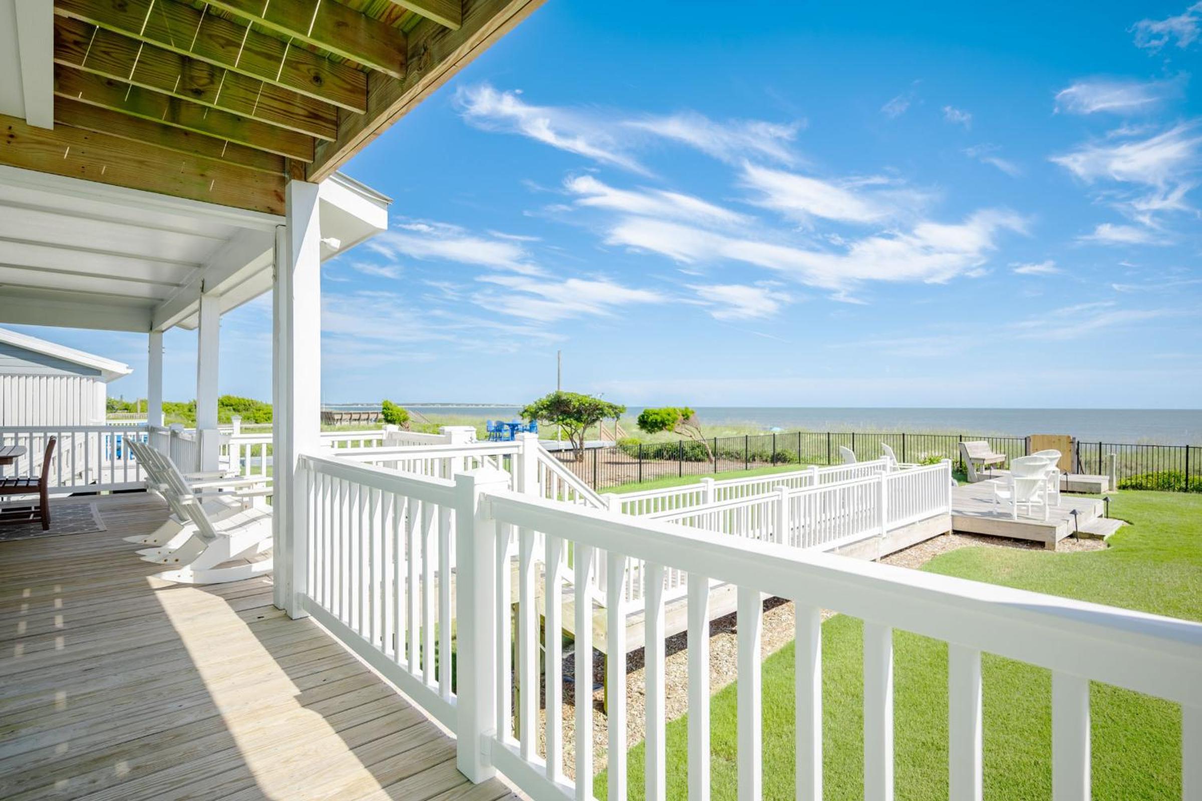 Serenity by the Sea by Oak Island Accommodations
