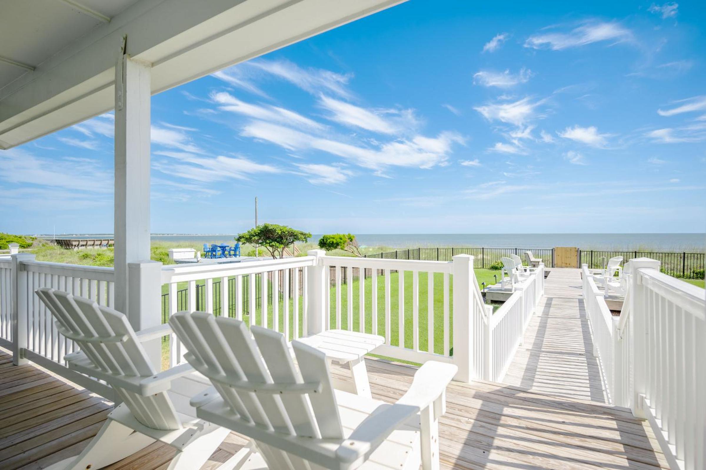 Serenity by the Sea by Oak Island Accommodations