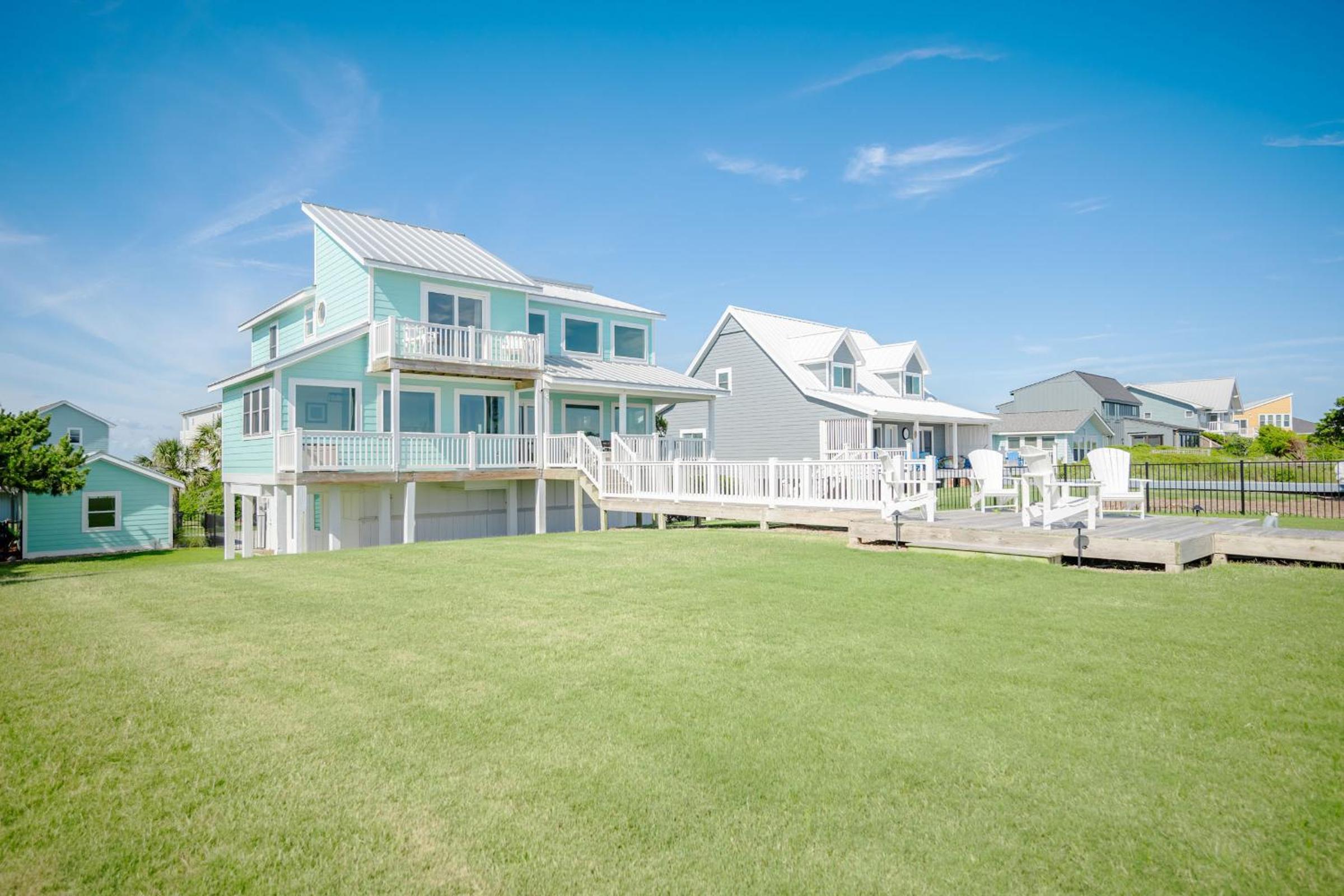 Serenity by the Sea by Oak Island Accommodations