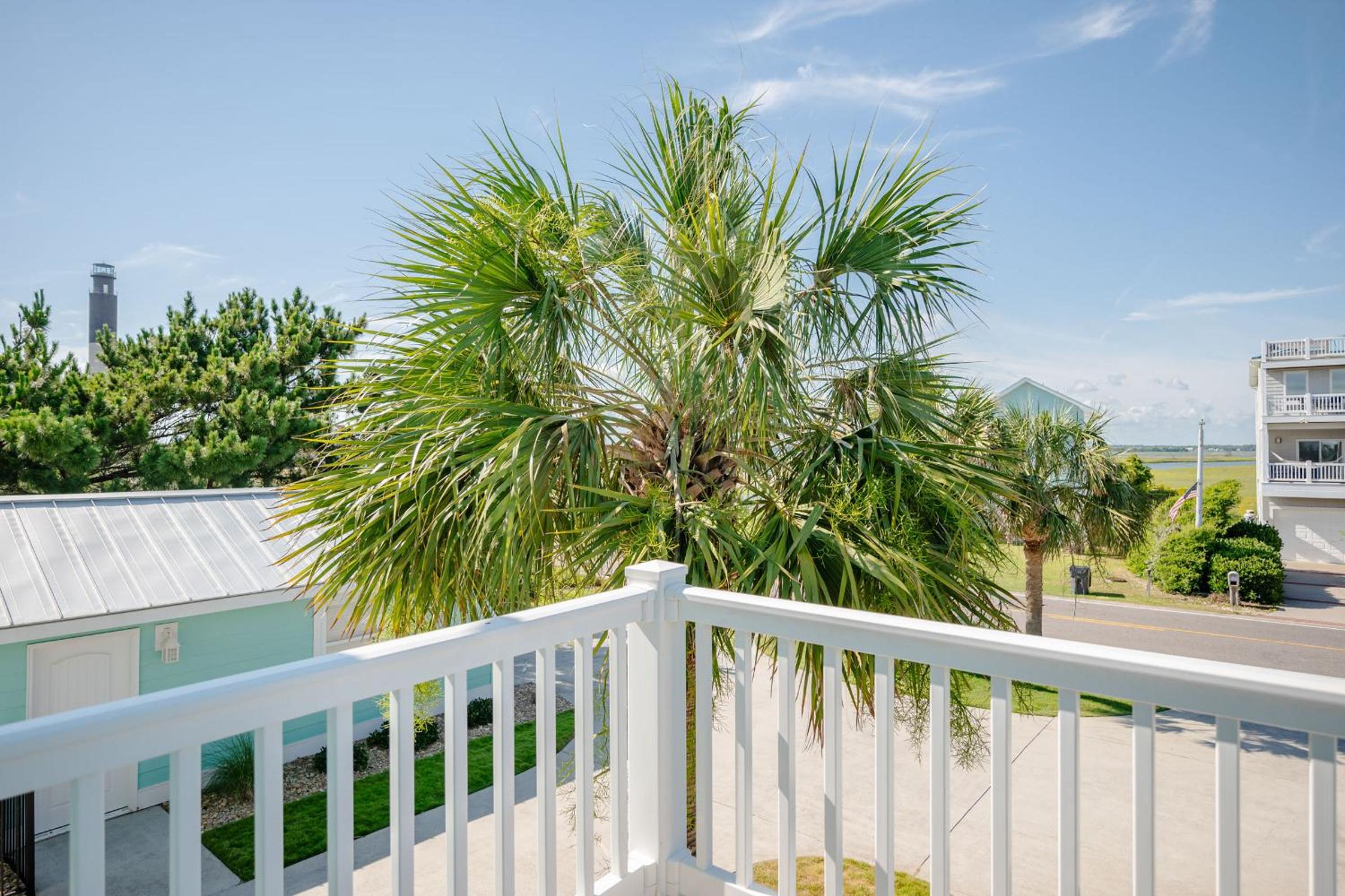 Serenity by the Sea by Oak Island Accommodations