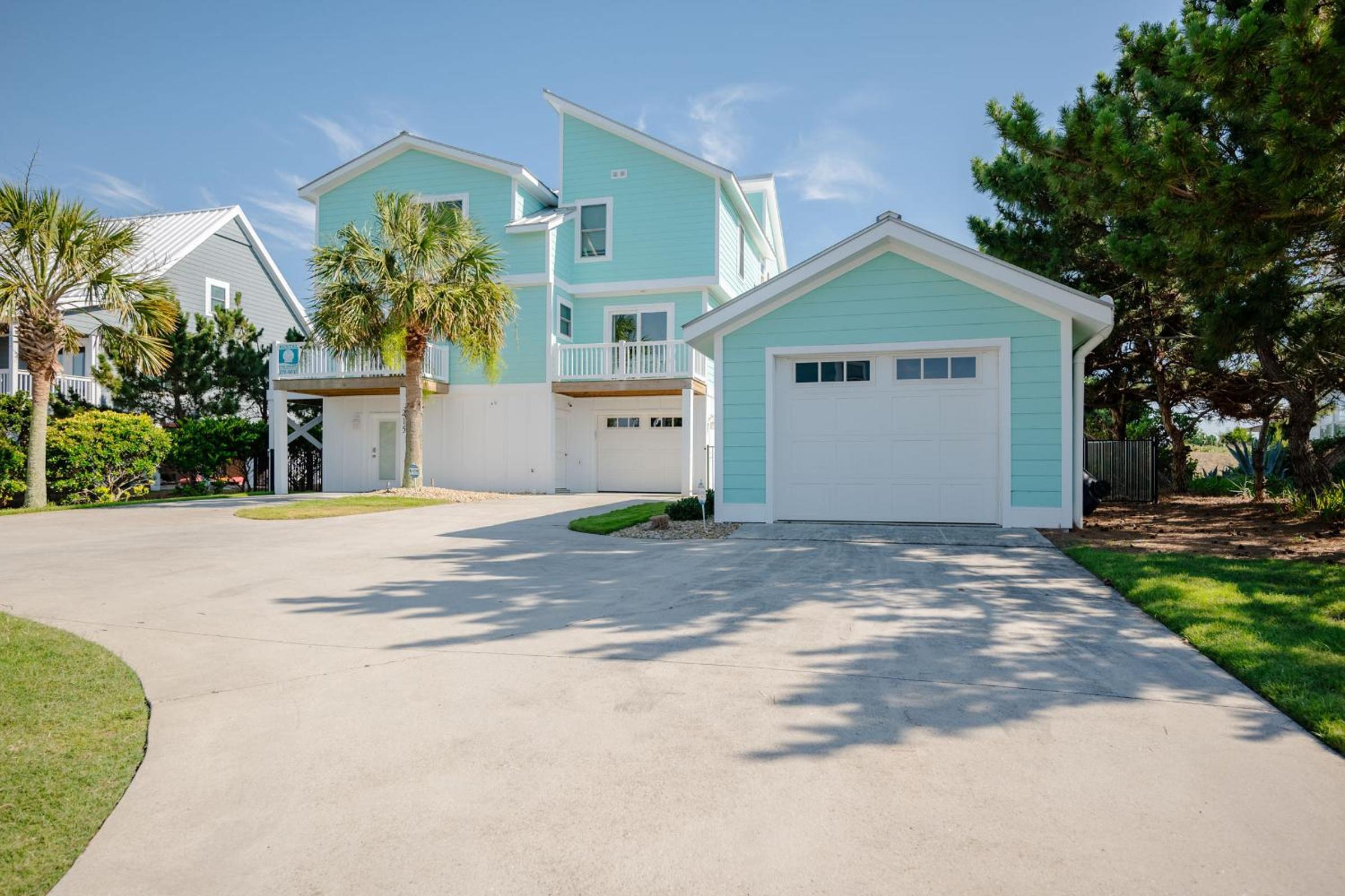 Serenity by the Sea by Oak Island Accommodations
