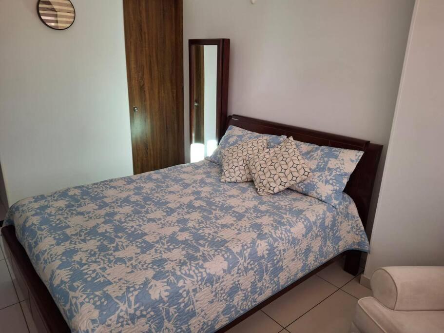 Apartamento en San Gil - Tipo ejecutivo- Céntrico