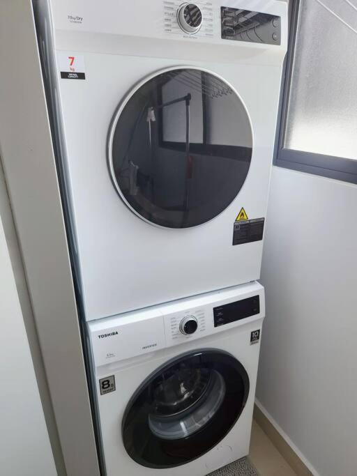 Luxury Spacious 4 Bedroom Suite - Cheras Maluri MRT