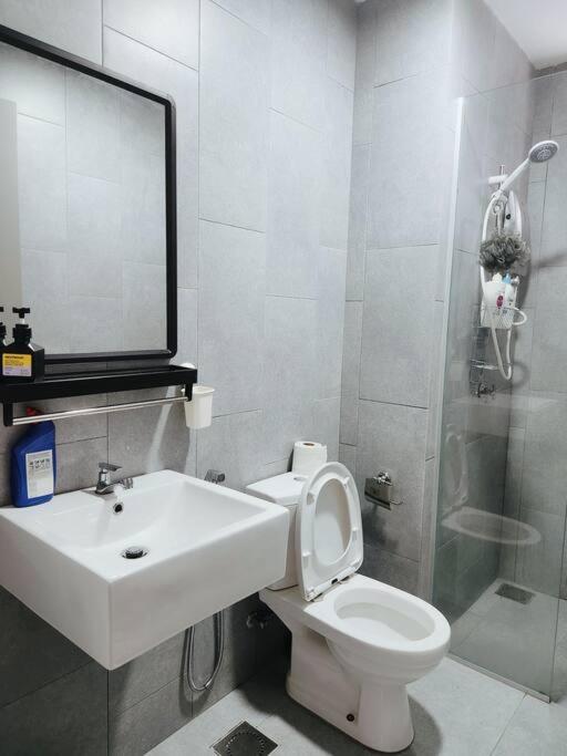 Luxury Spacious 4 Bedroom Suite - Cheras Maluri MRT