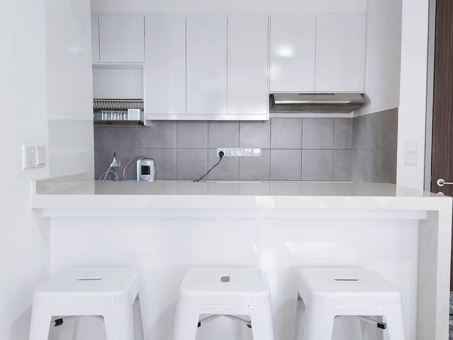 Luxury Spacious 4 Bedroom Suite - Cheras Maluri MRT