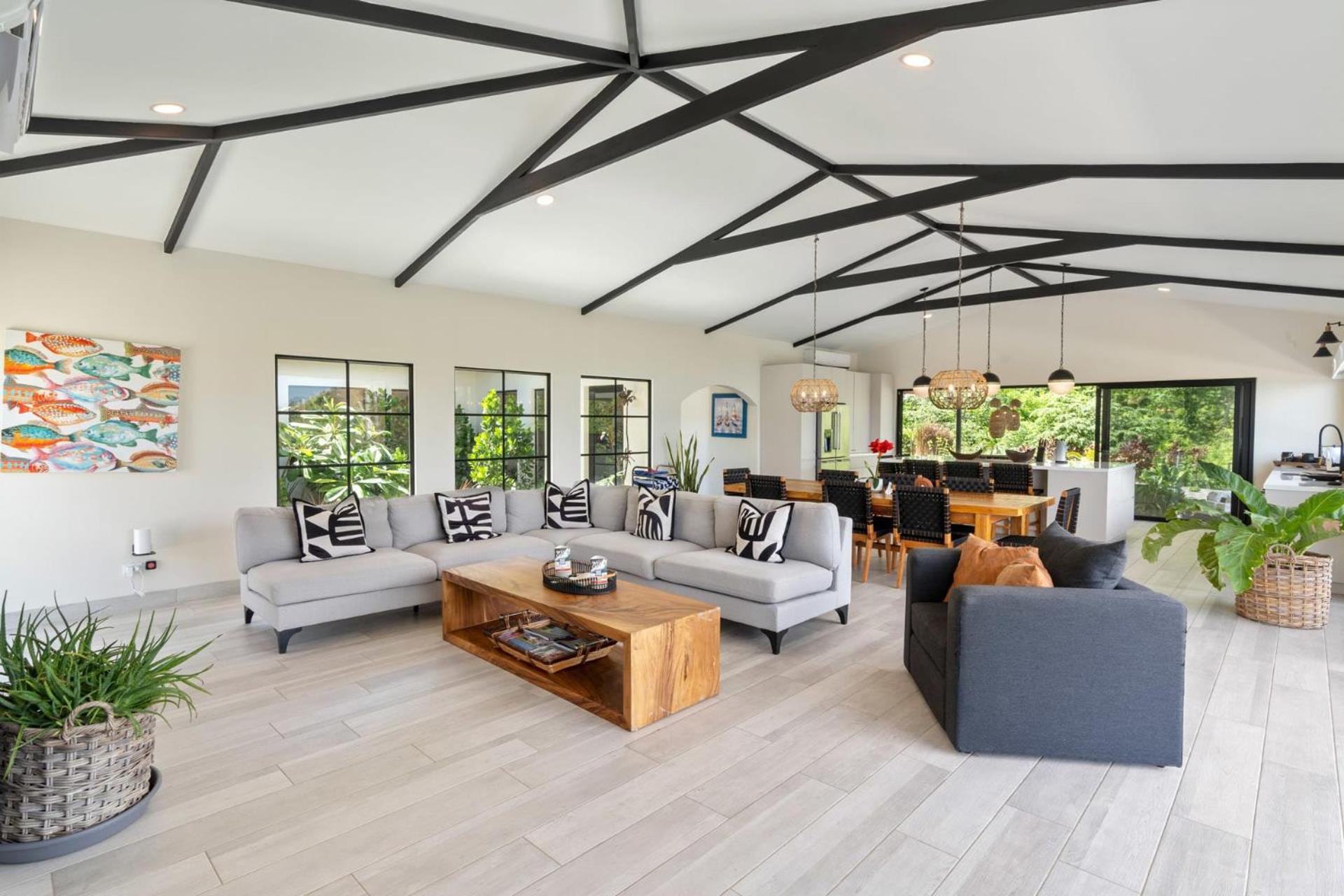 Luxe Tropical Villa with Sparkling Infinity Pool, Panoramic Ocean Views & Community Amenities