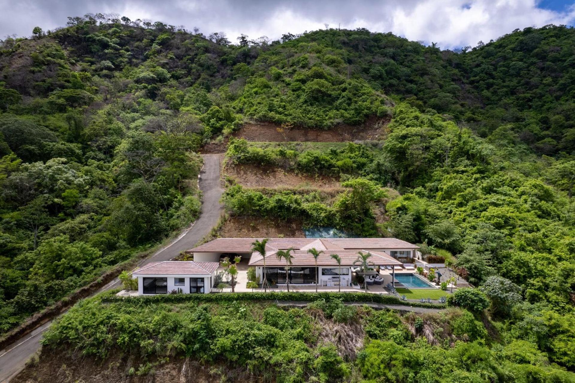 Luxe Tropical Villa with Sparkling Infinity Pool, Panoramic Ocean Views & Community Amenities