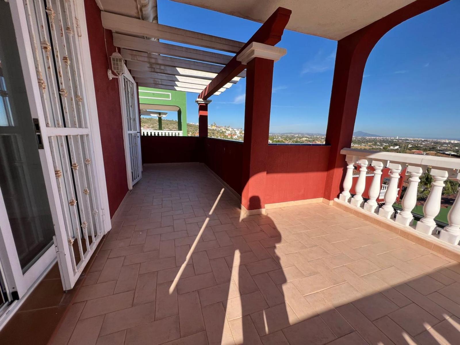 Chalet con piscina privada y aacc