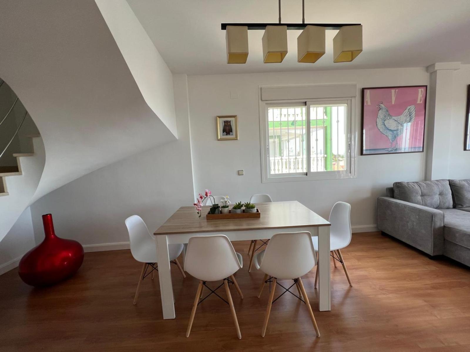Chalet con piscina privada y aacc