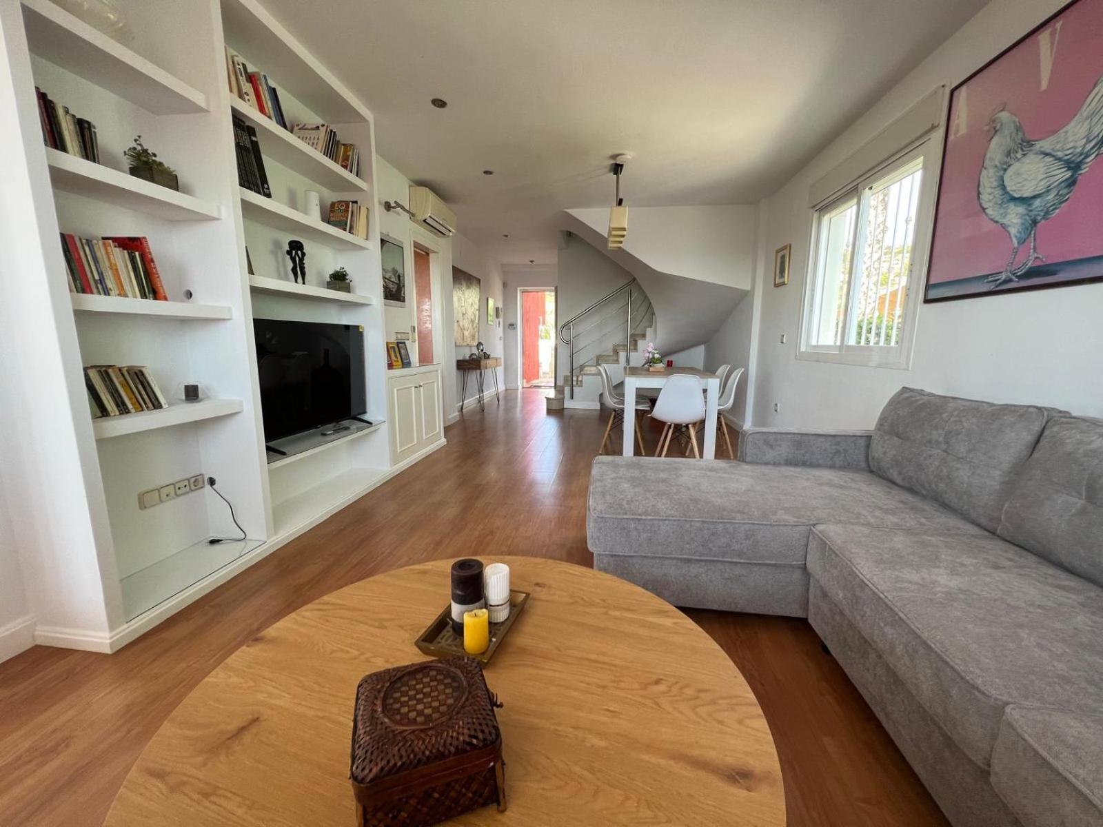 Chalet con piscina privada y aacc