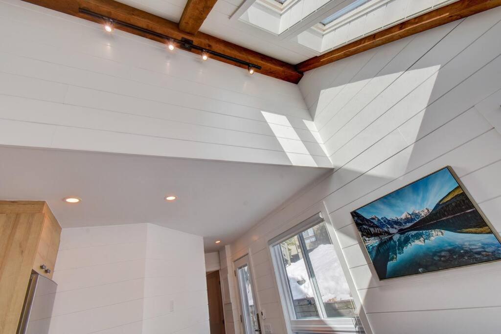 Modern Cottage in the Tremblant Ski Village