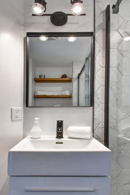 Modern Cottage in the Tremblant Ski Village