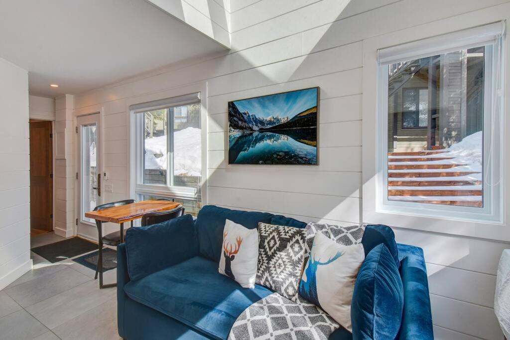 Modern Cottage in the Tremblant Ski Village