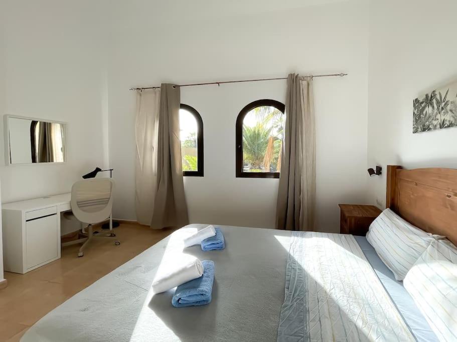 Oasis La Palmera by Rentalfue