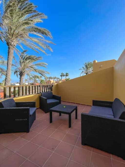 Oasis La Palmera by Rentalfue
