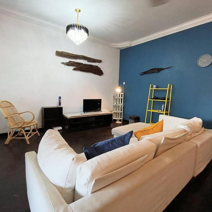 Getaway Hometsay Neaby Beach batu Ferringghi 4BR for 15px photo 6