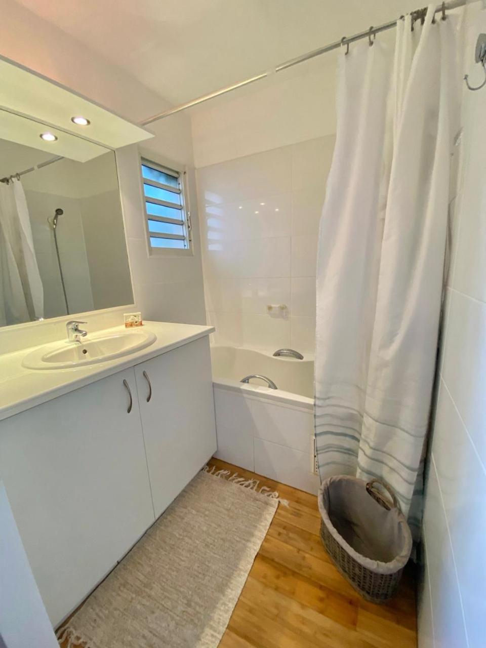 Appartement T2 accès plage et piscine view 5