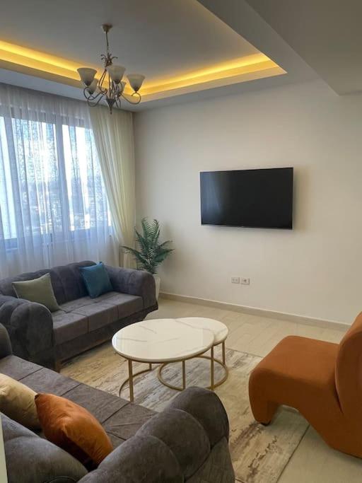 Elegant 2 bedroom Apartment