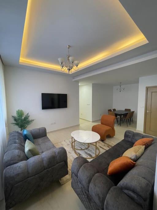 Elegant 2 bedroom Apartment