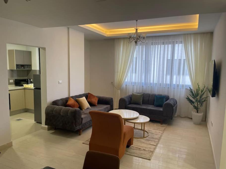 Elegant 2 bedroom Apartment