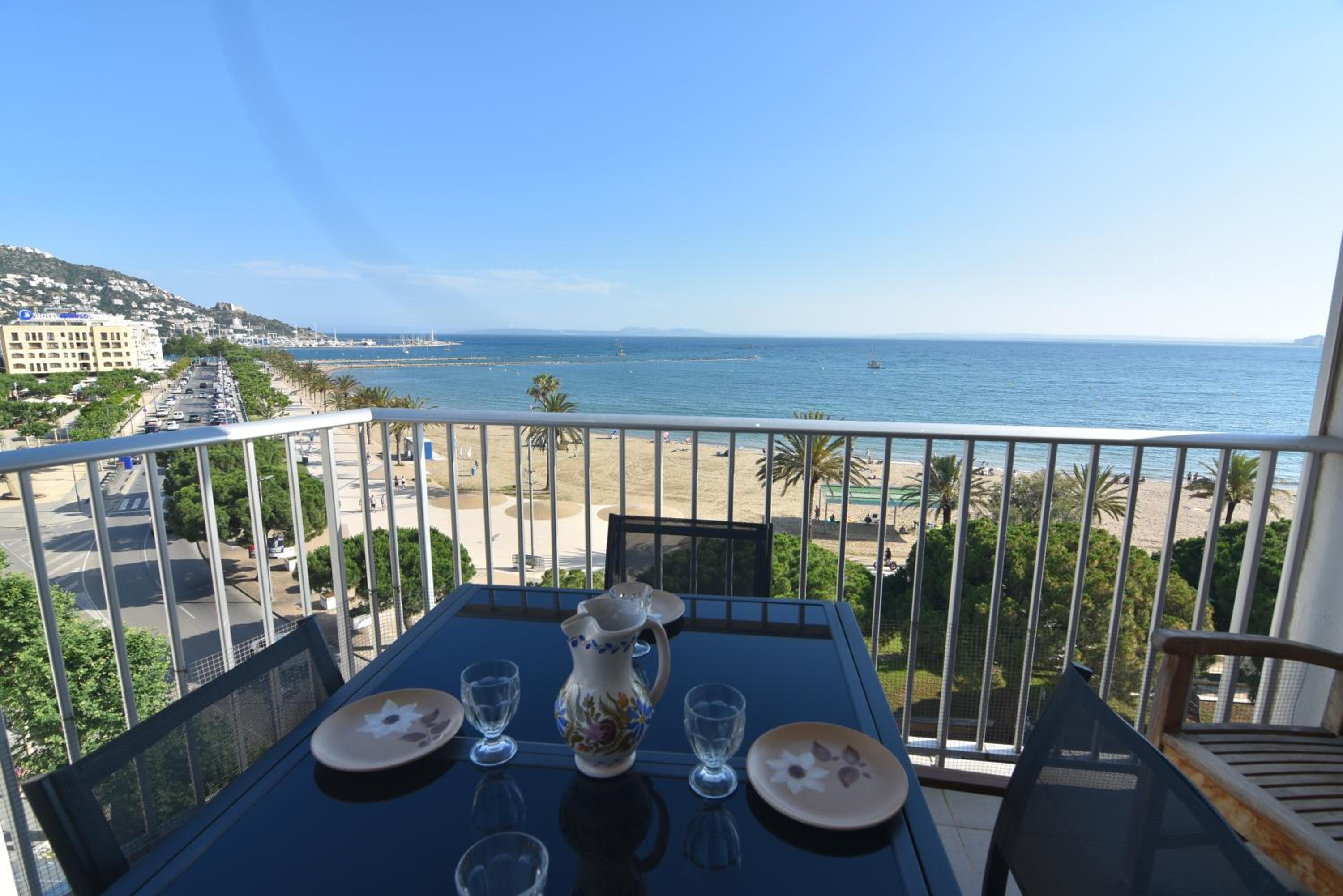 RNET - La Palmera Roses photo 4