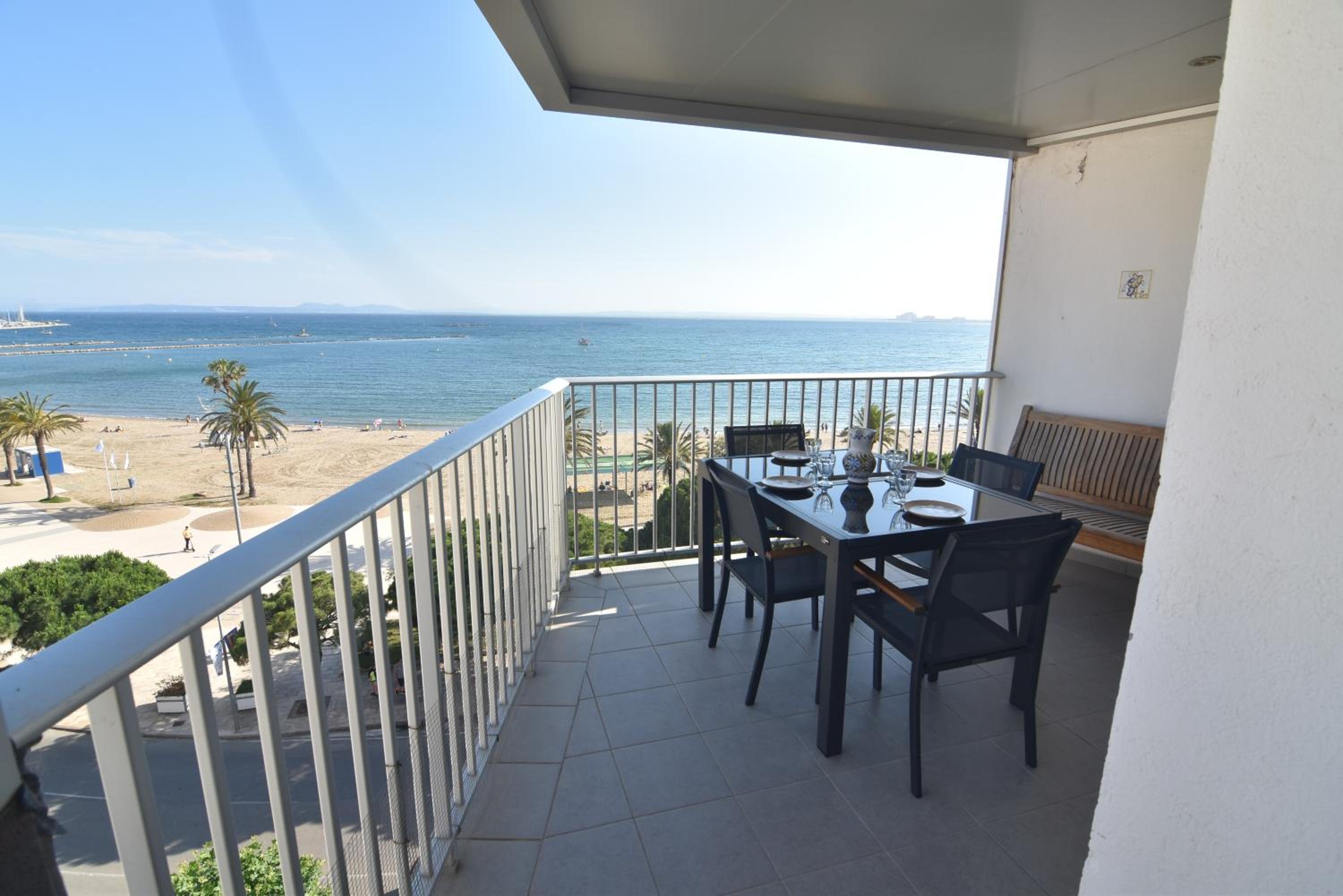 RNET - La Palmera Roses photo 5