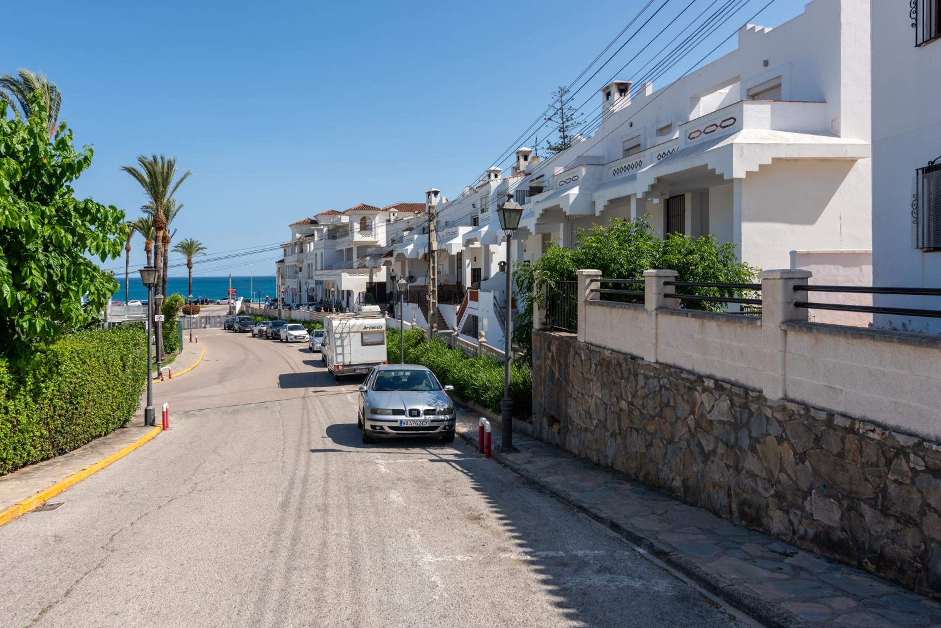 Torreguadiaro Retreat - 2 min walk to beach view 5