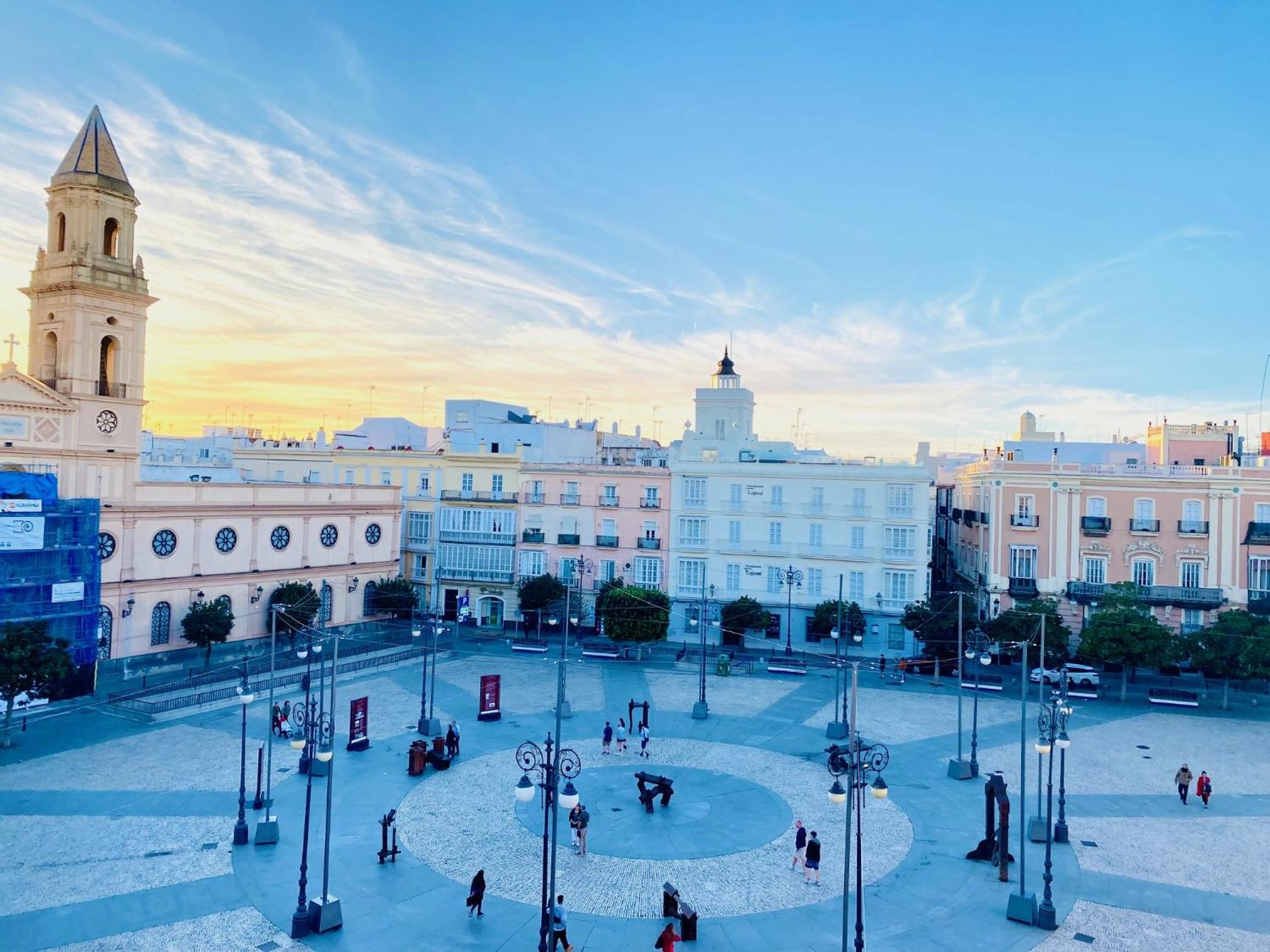 innCádizPalacio Apolo