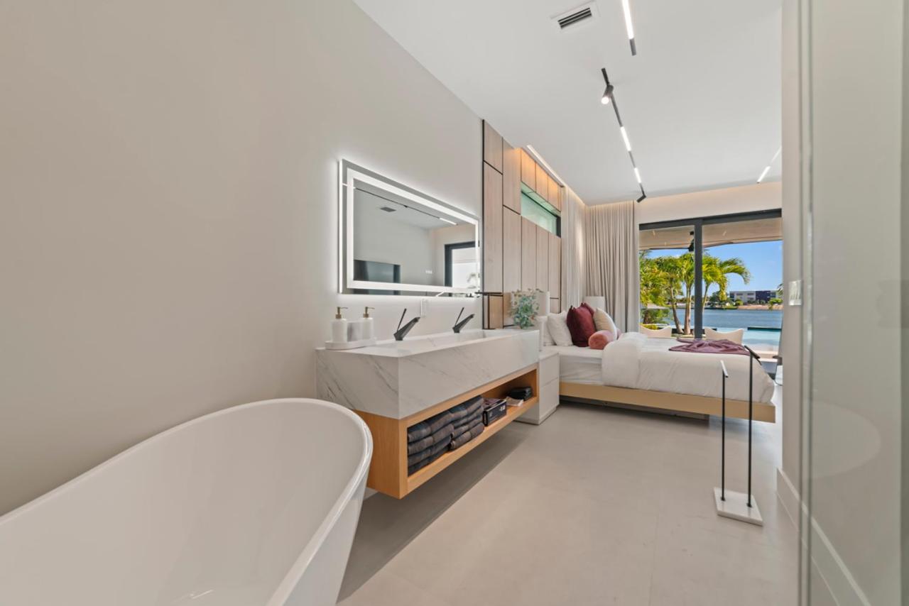 Wonderlake Infinity Pool Resort L66