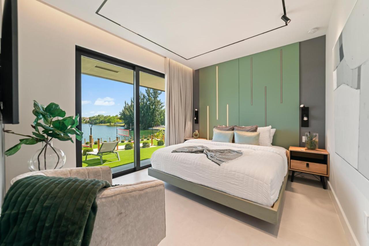 Wonderlake Infinity Pool Resort L66