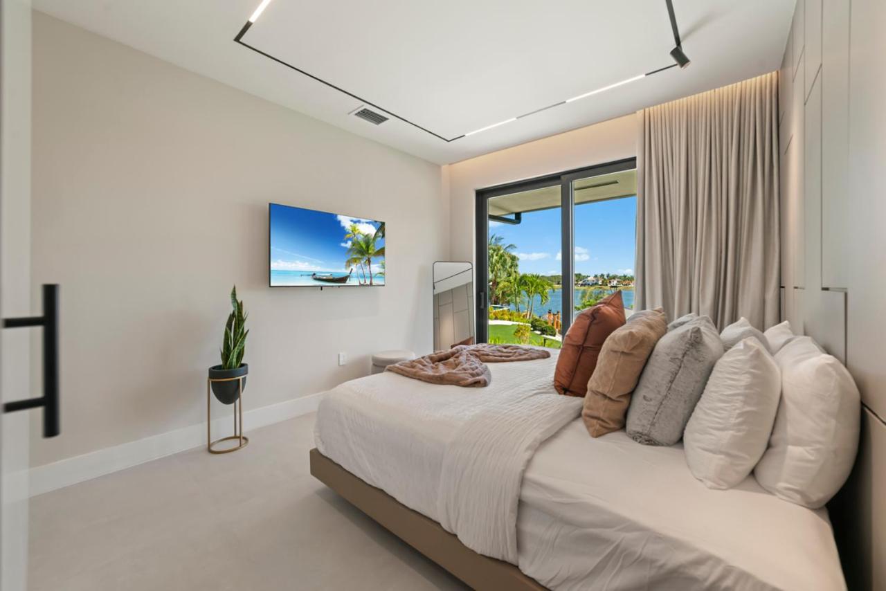 Wonderlake Infinity Pool Resort L66