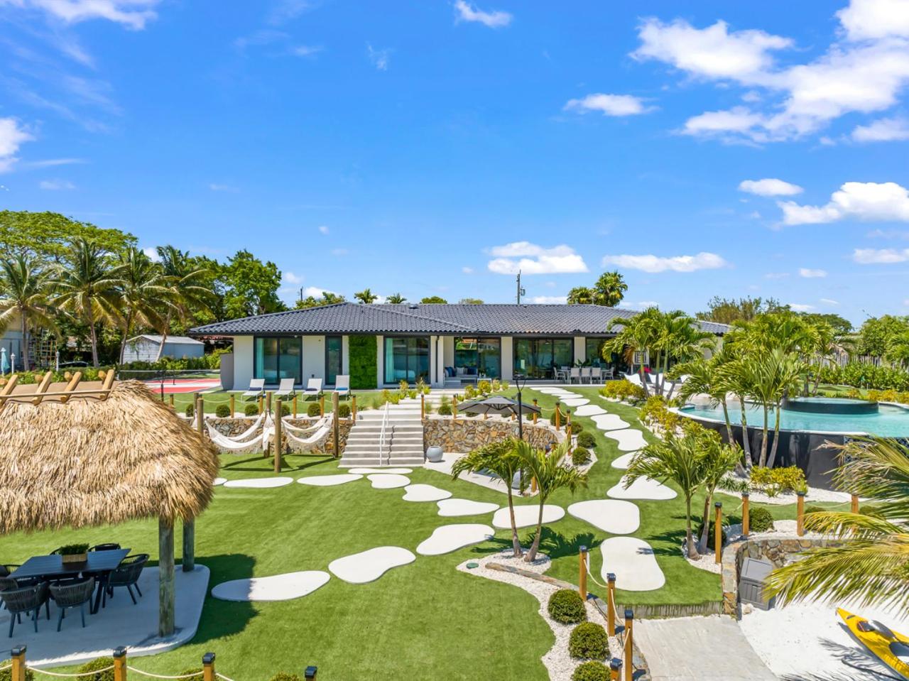 Wonderlake Infinity Pool Resort L66