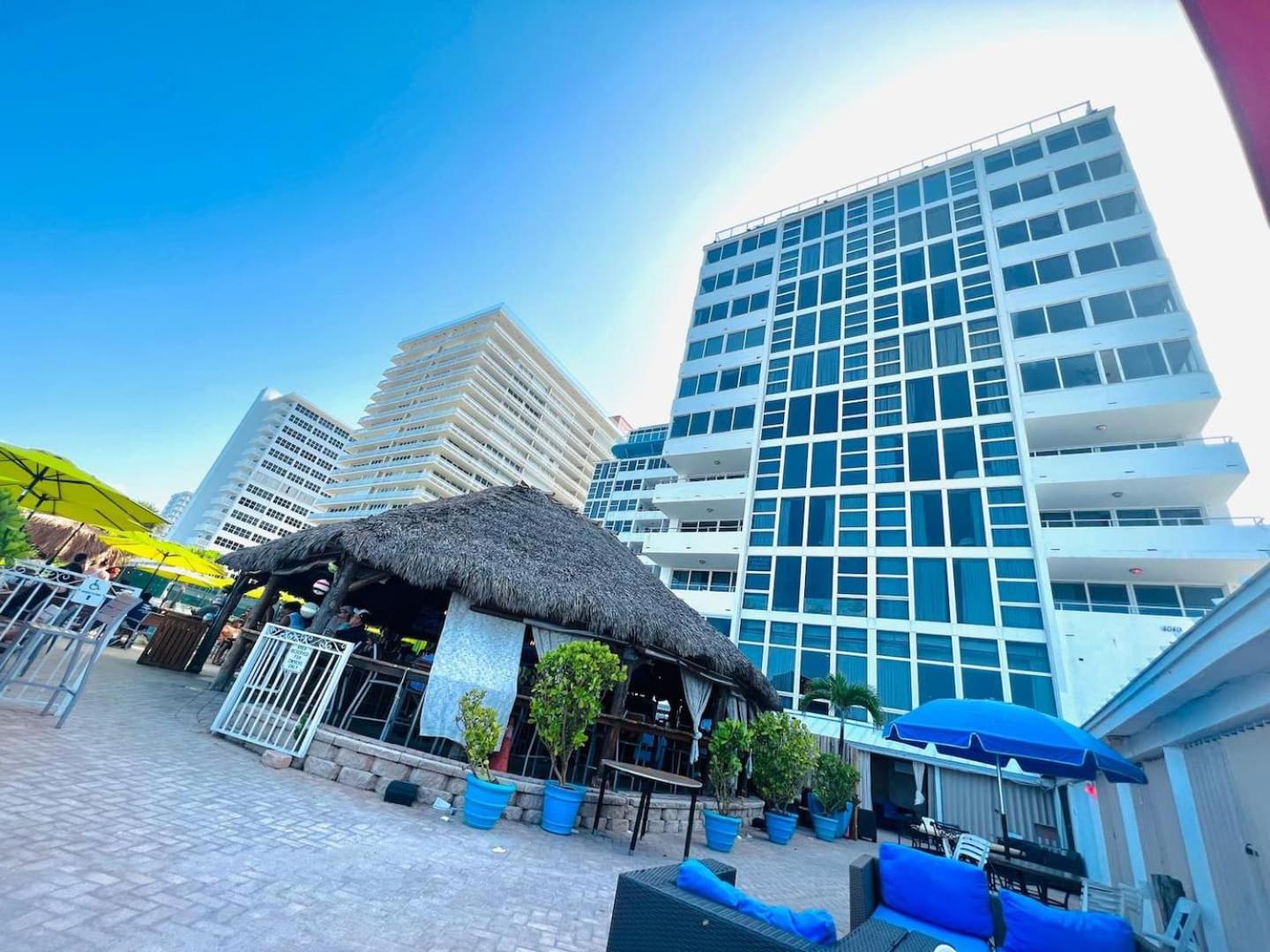 Beachfront Condo with Pool, Balcony & Ocean Views