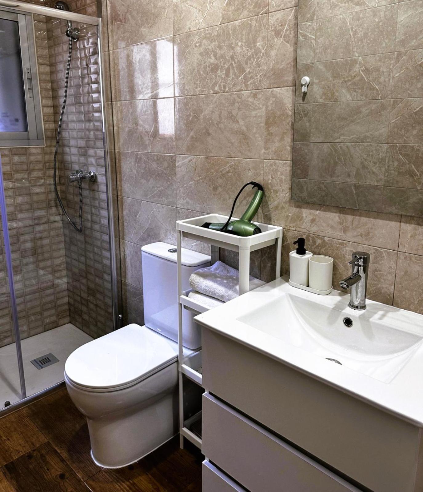 Apartamento céntrico con patio privado y terraza ideal para grupos