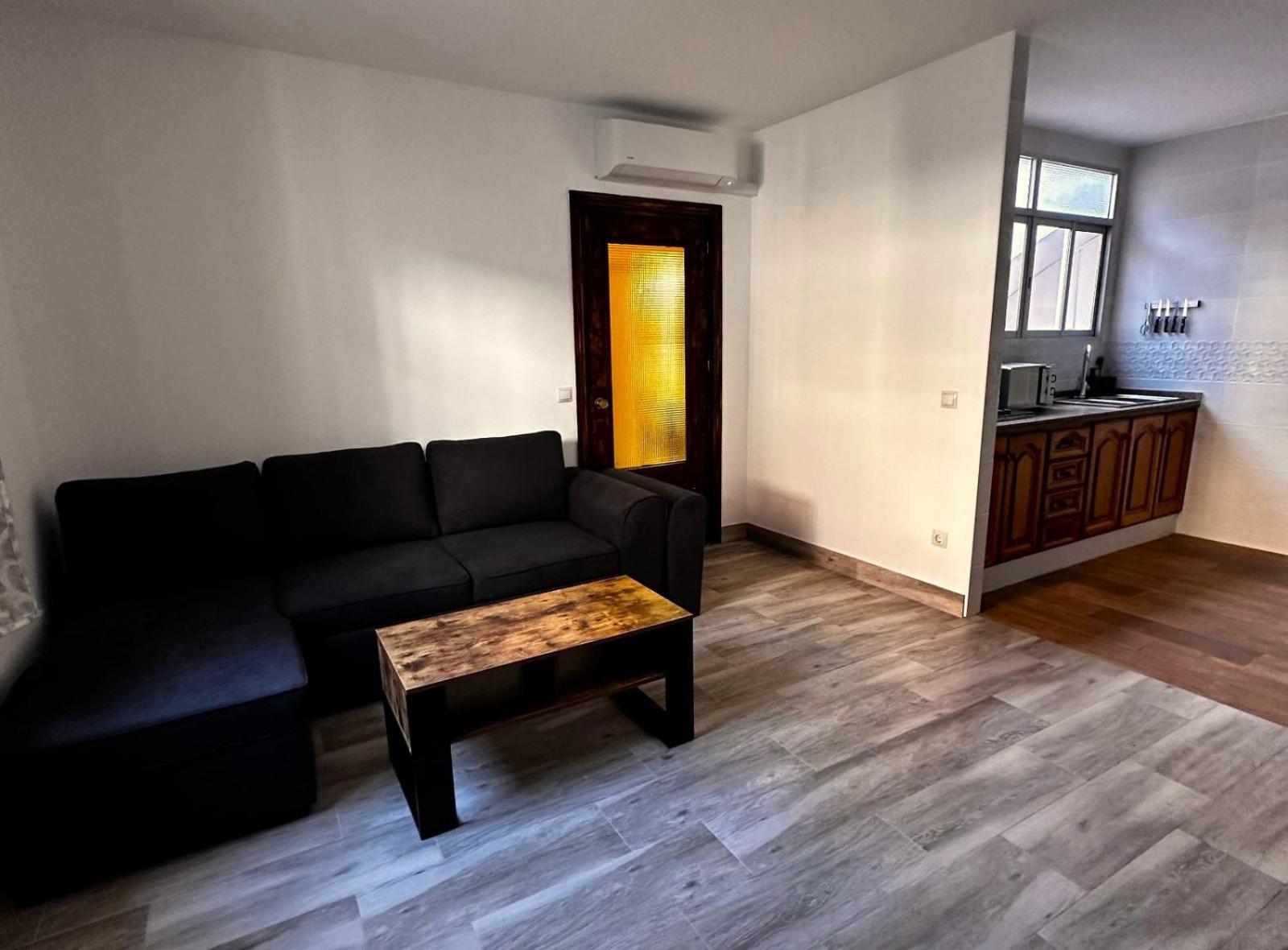 Apartamento céntrico con patio privado y terraza ideal para grupos