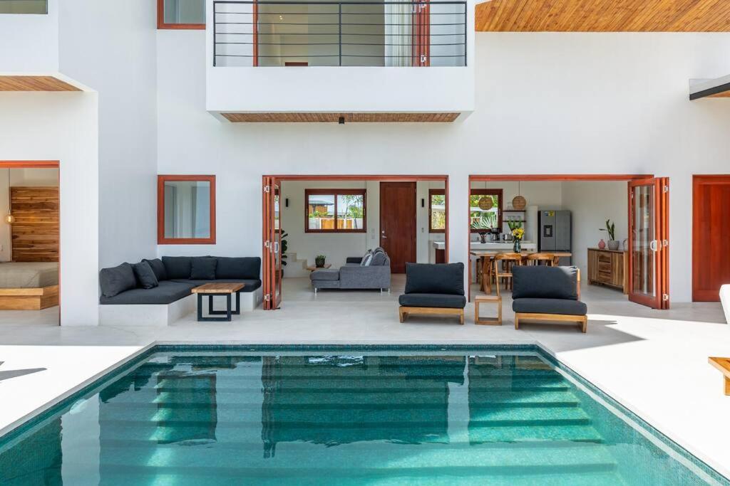 Elegant Ocean View Villa Serena
