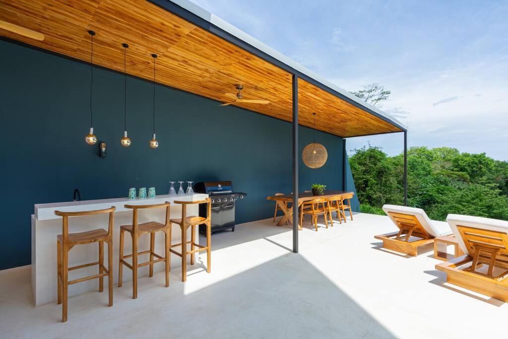 Elegant Ocean View Villa Serena