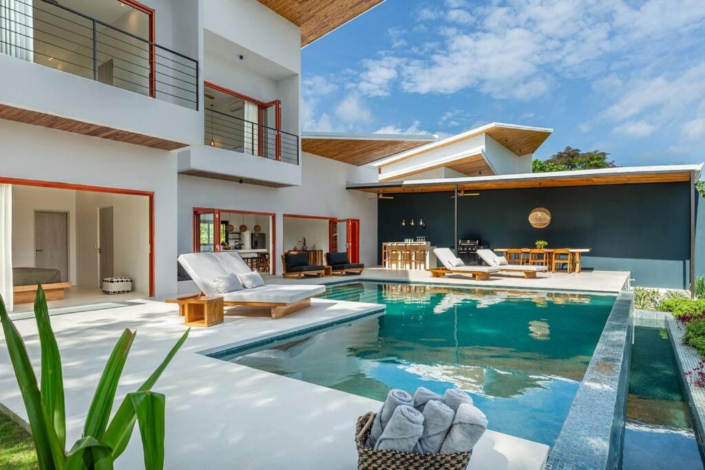 Elegant Ocean View Villa Serena