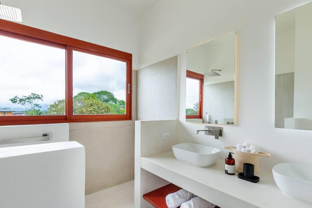 Elegant Ocean View Villa Serena