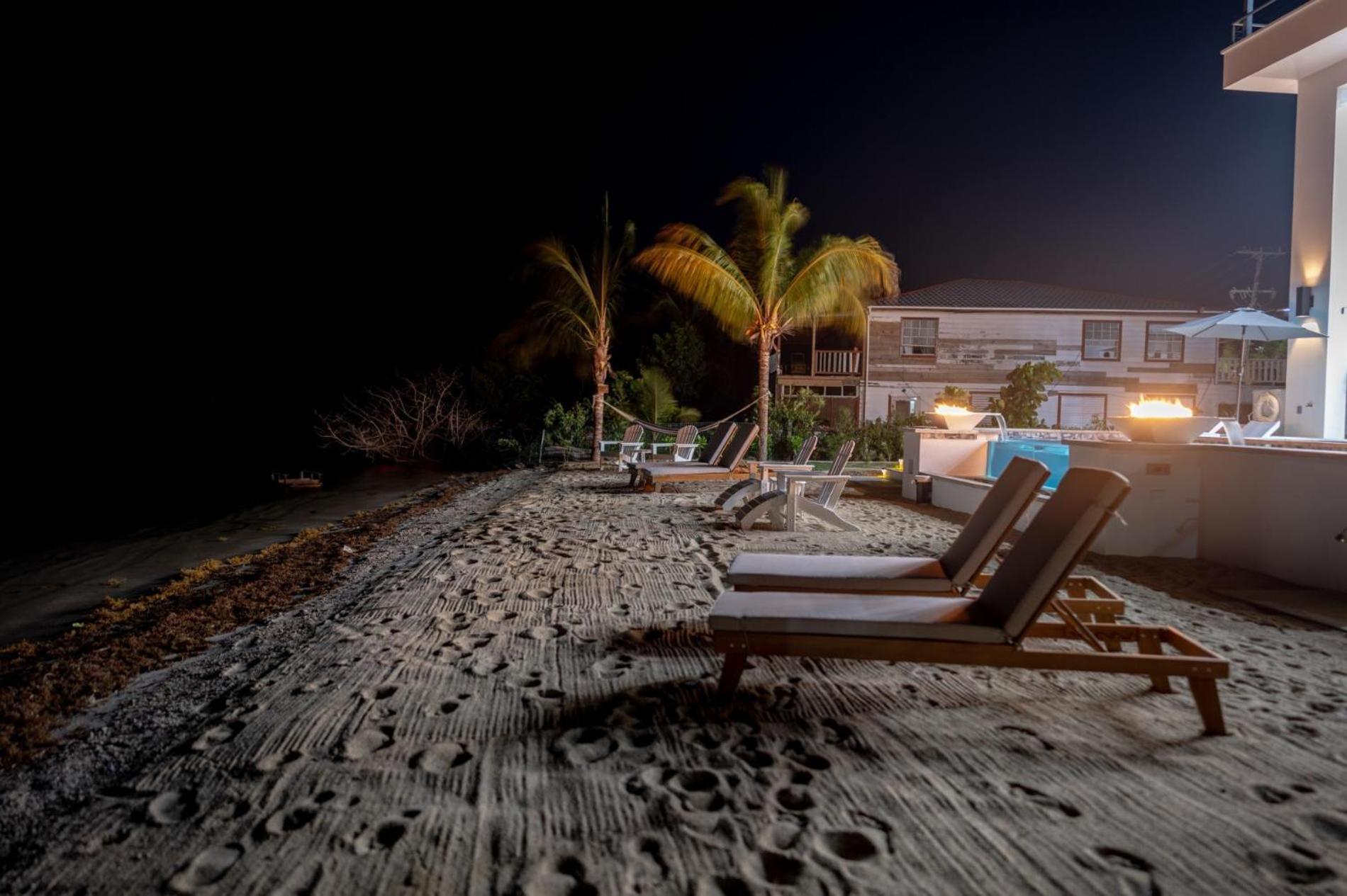 Spacious 4-Bed Villa in Placencia Village w Pool