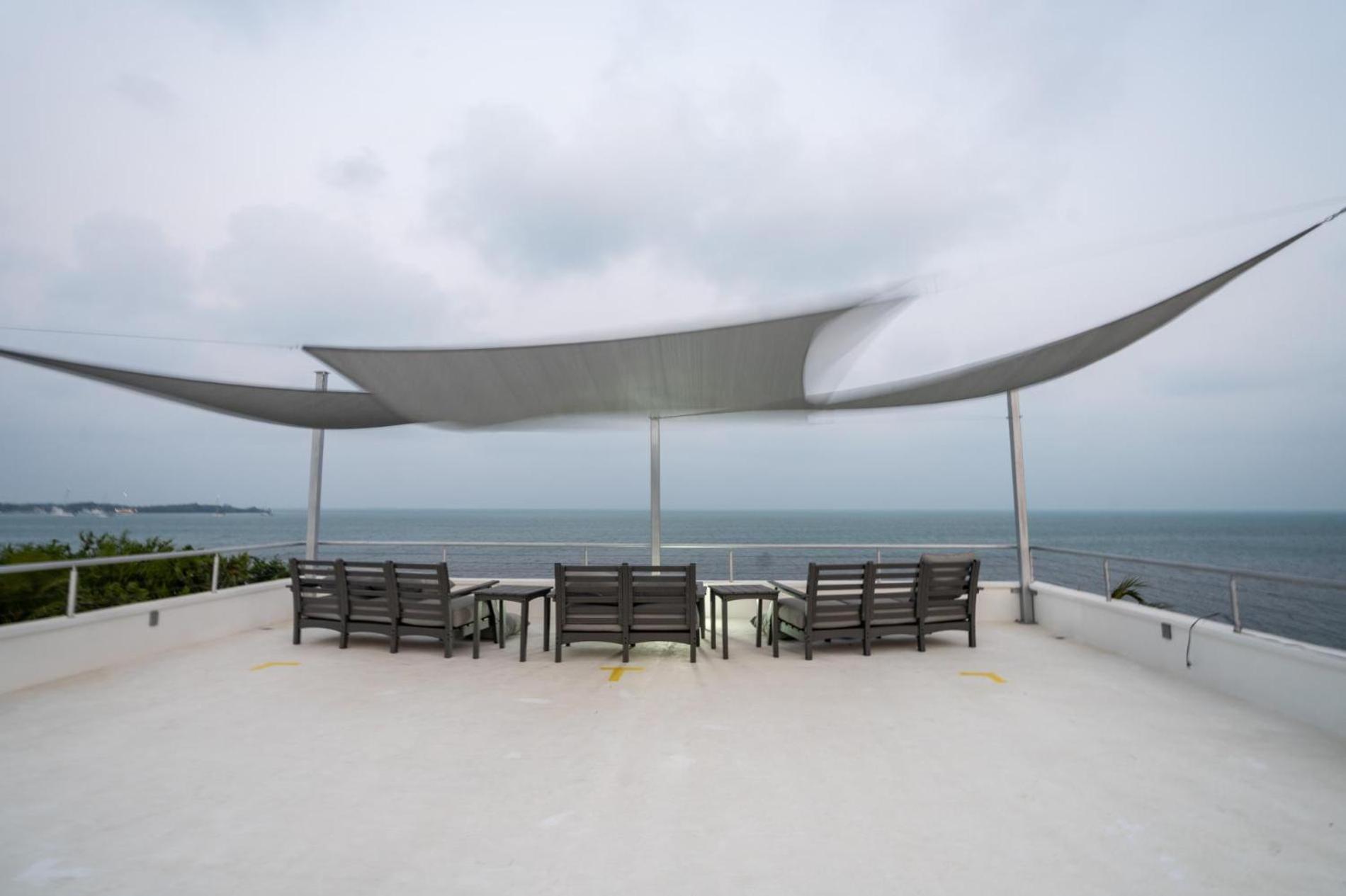 Spacious 4-Bed Villa in Placencia Village w Pool