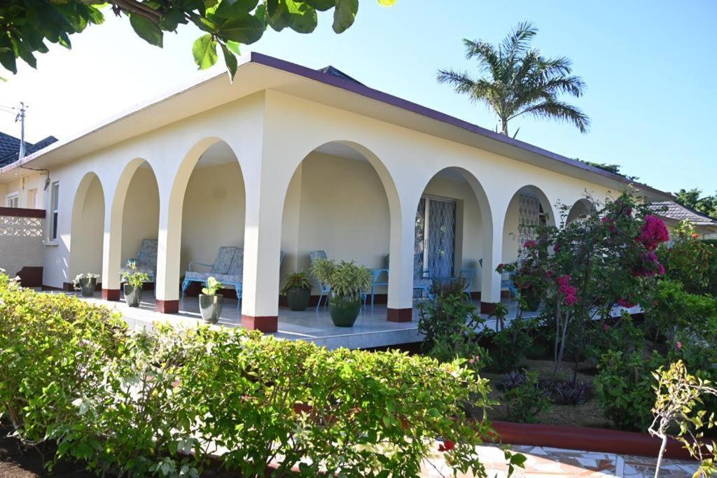 Cindy's Villa